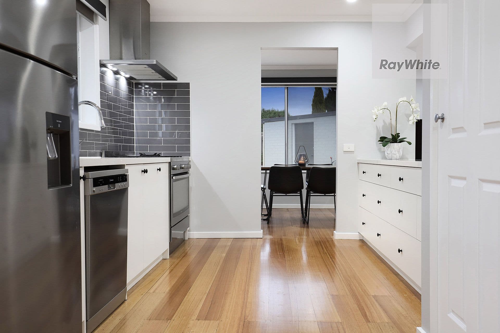 14 Mayfair Close, Gladstone Park VIC 3043, Gladstone Park - Thumbnail 8