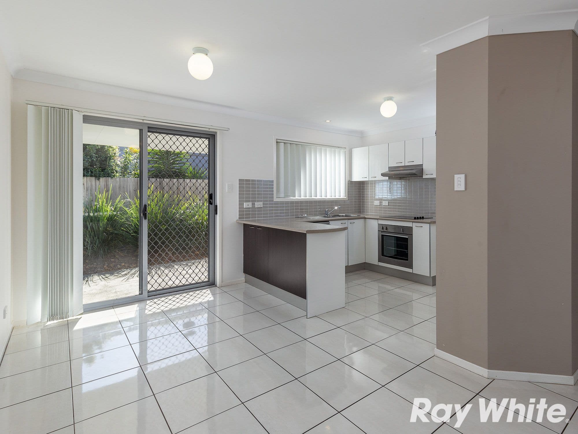 99 Peverell Street, Hillcrest QLD 4118, Hillcrest - Thumbnail 3