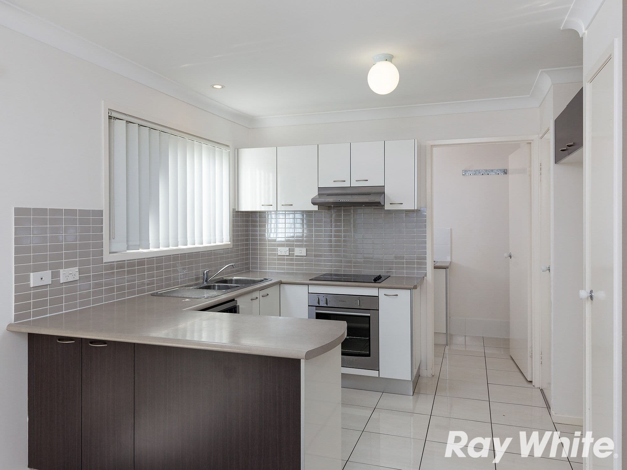 99 Peverell Street, Hillcrest QLD 4118, Hillcrest - Thumbnail 4