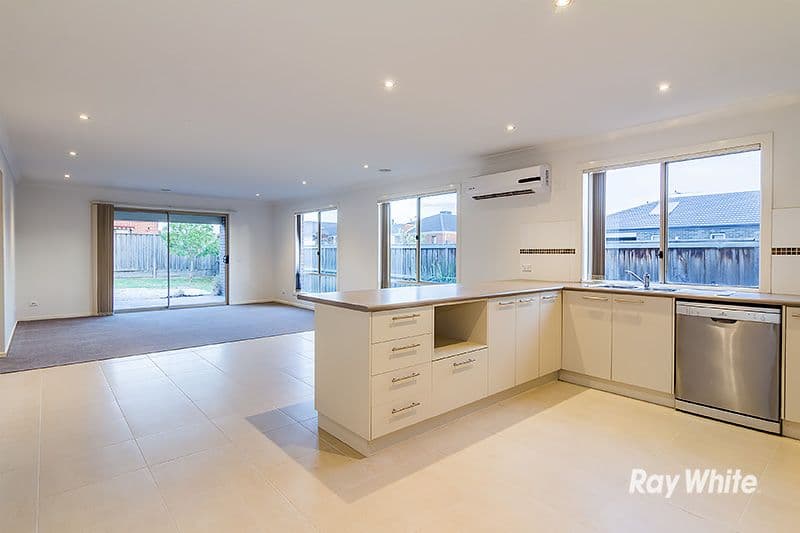 2 Islington Avenue, Cranbourne North VIC 3977, Cranbourne North - Thumbnail 7