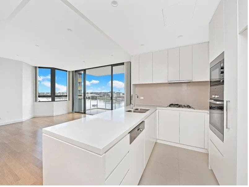 4 Peake Avenue, Rhodes NSW 2138, Rhodes - Thumbnail 2