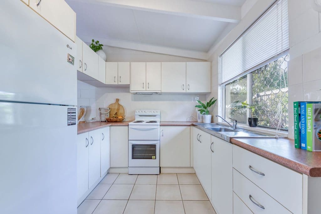 4 Oloway Crescent, Alexandra Headland QLD 4572, Alexandra Headland - Thumbnail 4