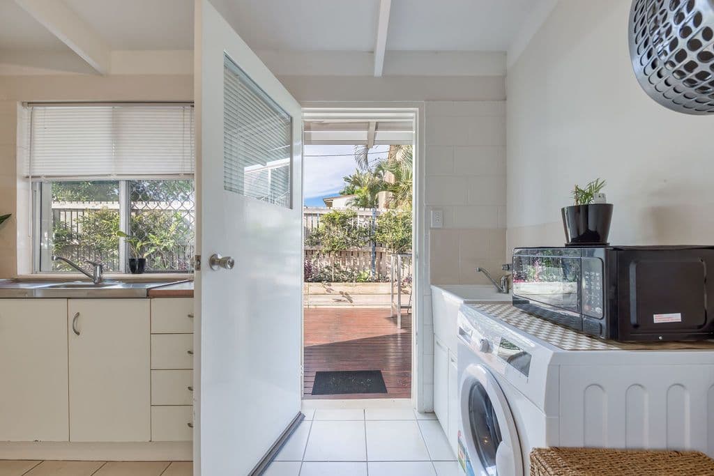 4 Oloway Crescent, Alexandra Headland QLD 4572, Alexandra Headland - Thumbnail 5