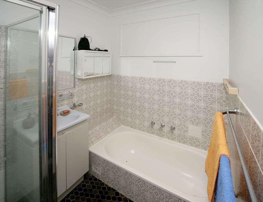 17 Tinga Crescent, Kooringal - Thumbnail 4