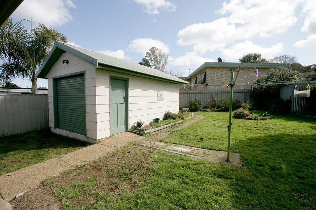 17 Tinga Crescent, Kooringal - Thumbnail 7