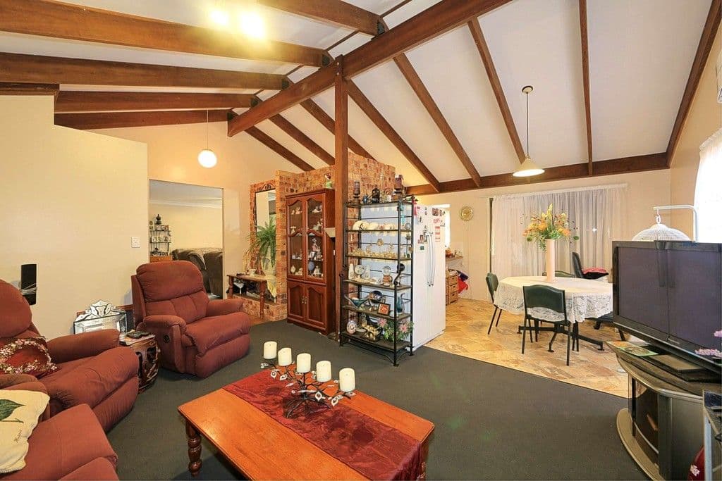 15 Eadie Court, AVENELL HEIGHTS QLD 4670, Avenell Heights - Thumbnail 2