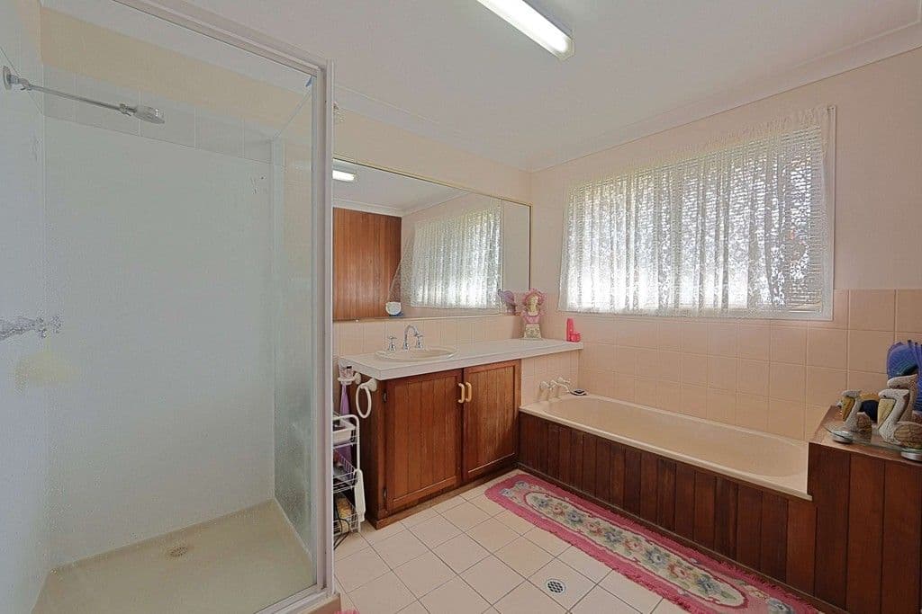 15 Eadie Court, AVENELL HEIGHTS QLD 4670, Avenell Heights - Thumbnail 6