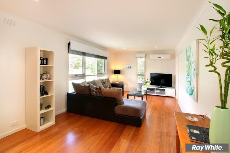 24 Kiandra Street, MORNINGTON VIC 3931, Mornington - Thumbnail 2