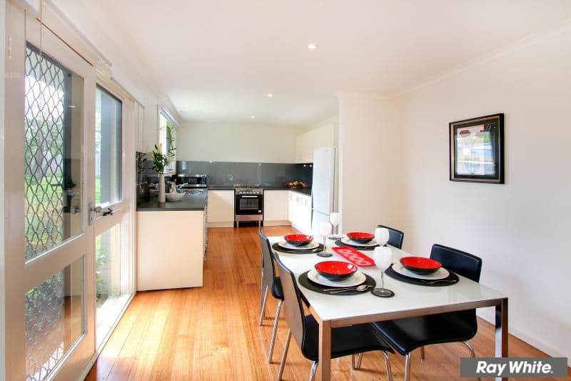 24 Kiandra Street, MORNINGTON VIC 3931, Mornington - Thumbnail 3