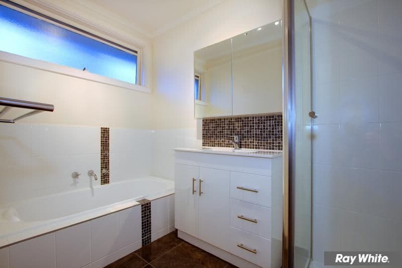 24 Kiandra Street, MORNINGTON VIC 3931, Mornington - Thumbnail 4