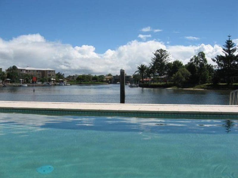 52 Back Street, BIGGERA WATERS QLD 4216, Biggera Waters - Thumbnail 2