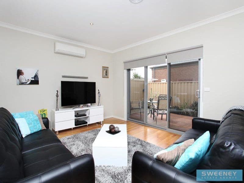 2/10-12 Kooyong Way, Caroline Springs - Thumbnail 5