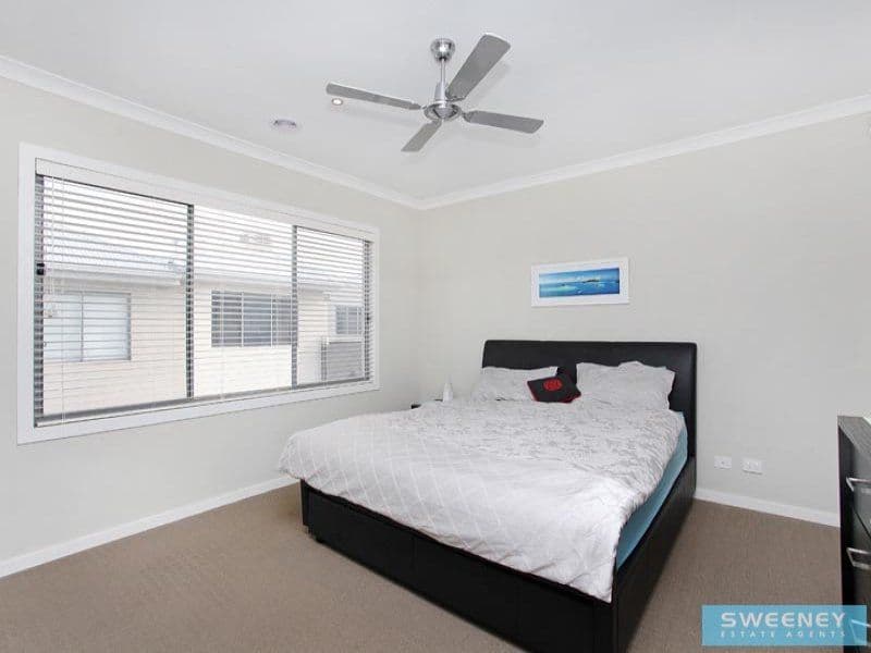 2/10-12 Kooyong Way, Caroline Springs - Thumbnail 7