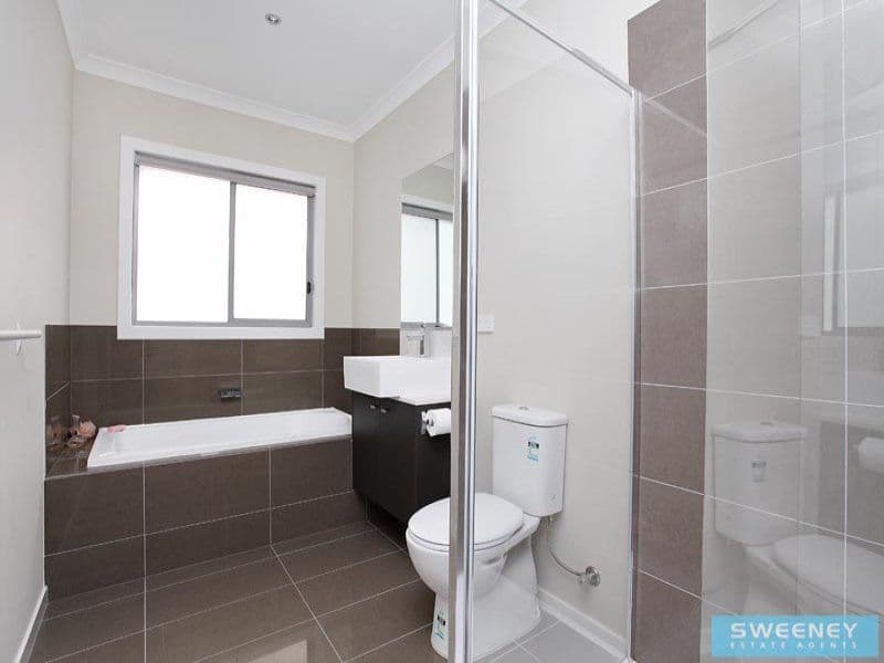 2/10-12 Kooyong Way, Caroline Springs - Thumbnail 8