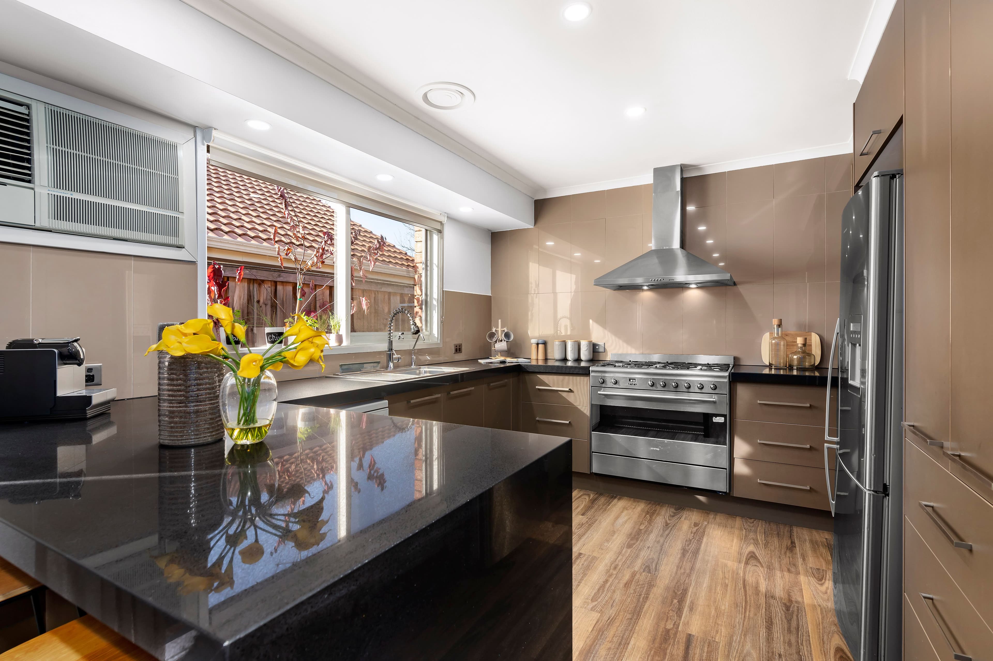 20 Lady Penrhyn Avenue, Mill Park VIC 3082, Mill Park - Thumbnail 2