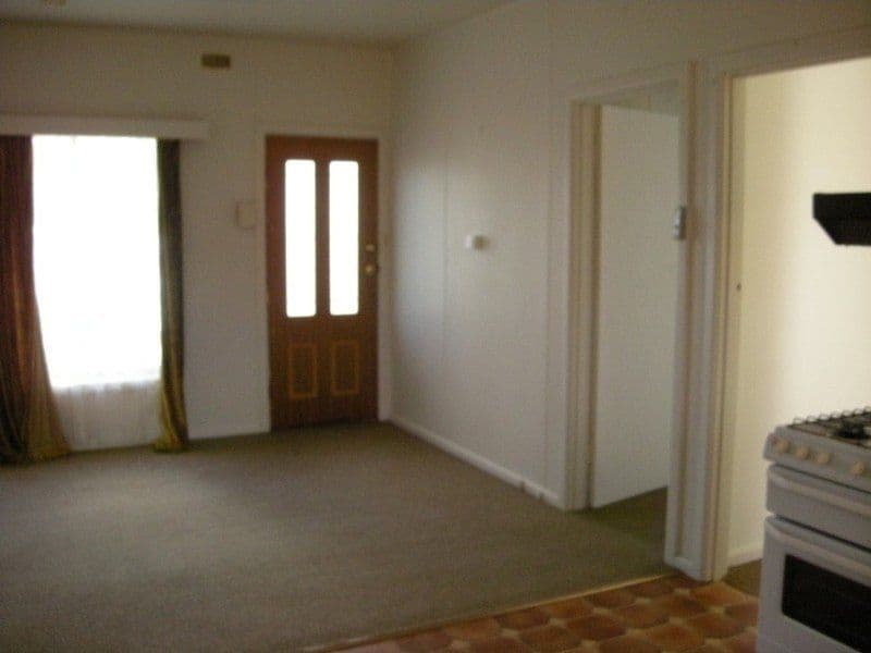 6 Fairview Street, Coogee, WA, 6166, Coogee - Thumbnail 4