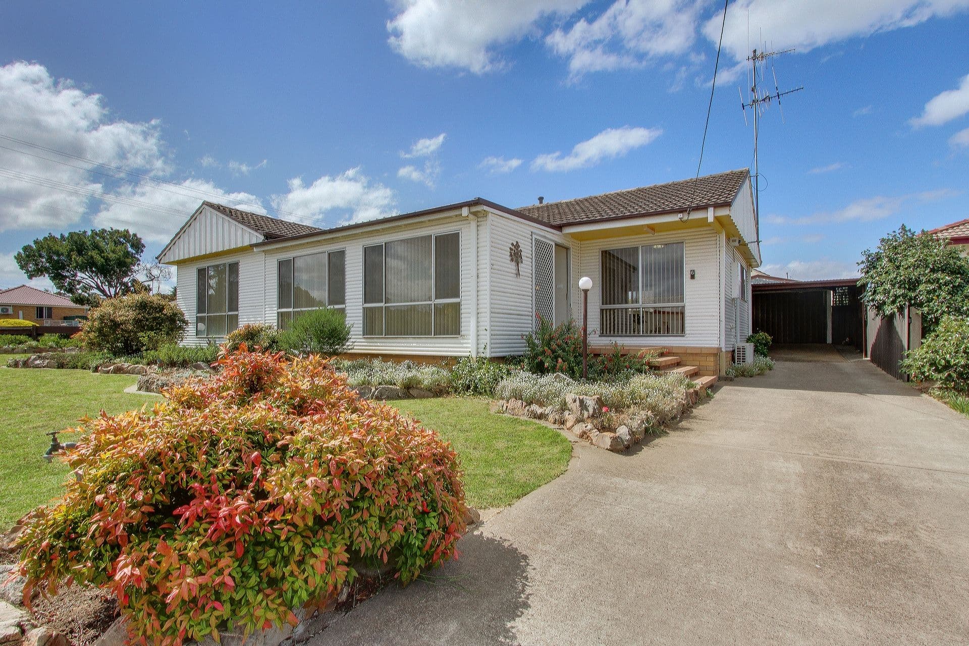6 Rossi Place, Goulburn - Image 1