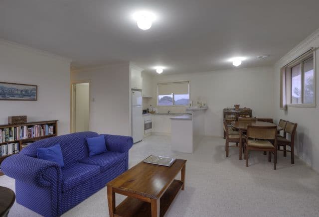 36 Elinda Place, Reservoir VIC 3073, Reservoir - Thumbnail 4