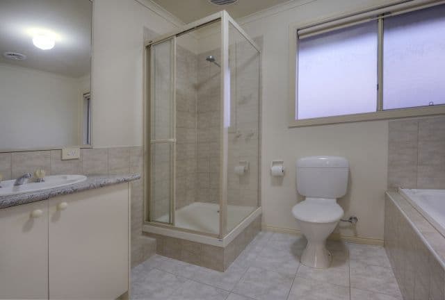 36 Elinda Place, Reservoir VIC 3073, Reservoir - Thumbnail 6