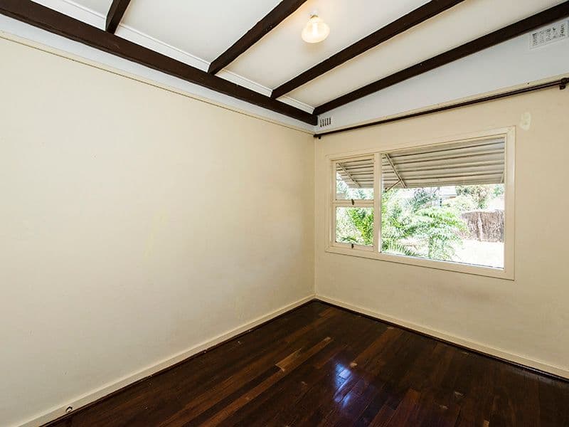 13 Stewartby Crescent, Viveash WA 6056, Viveash - Thumbnail 4