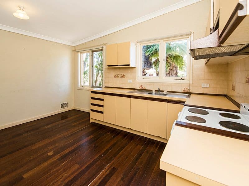 13 Stewartby Crescent, Viveash WA 6056, Viveash - Thumbnail 5