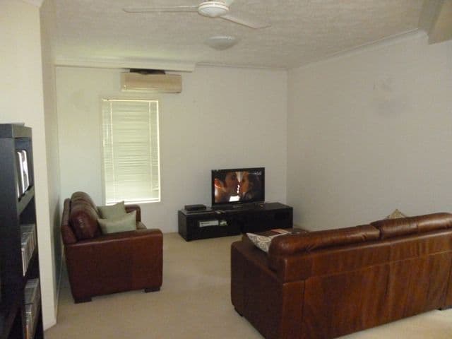 3 Ewart Street, BURLEIGH HEADS QLD 4220, Burleigh Heads - Thumbnail 4