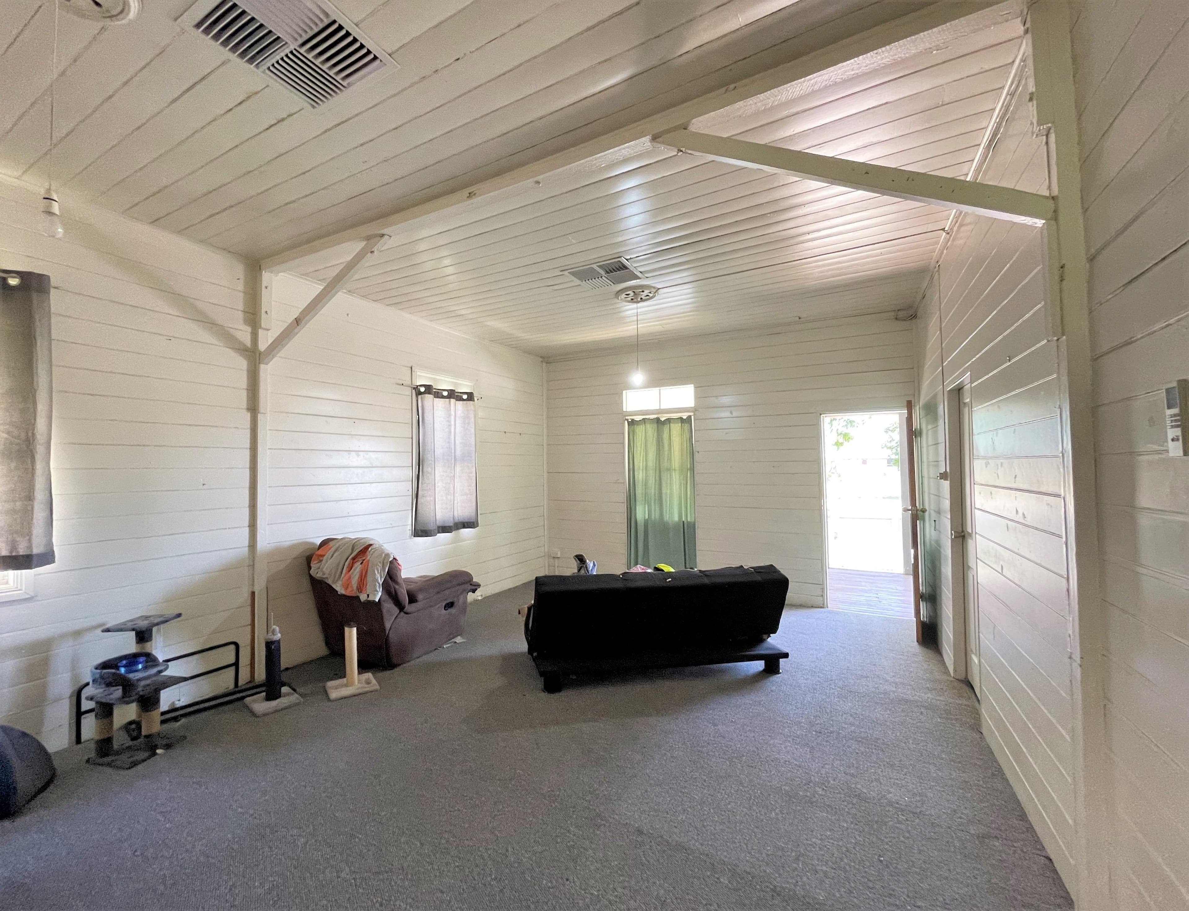 43 Oak Street, Barcaldine QLD 4725, Barcaldine - Thumbnail 5