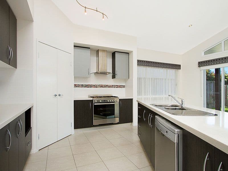 5 Dennis Vale Drive, DAISY HILL QLD 4127, Daisy Hill - Thumbnail 2