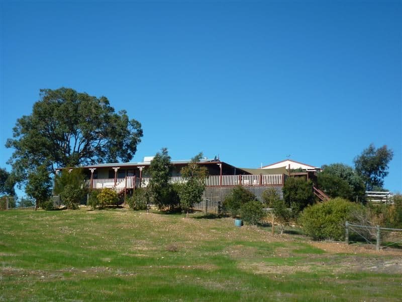 14 Tombs Court, BULLSBROOK WA 6084, Bullsbrook - Thumbnail 2