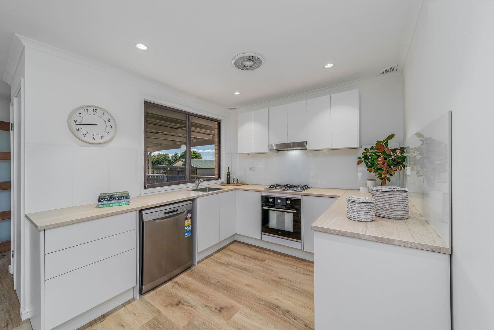 51 Bannockburn Avenue, St Andrews NSW 2566, St Andrews - Thumbnail 5