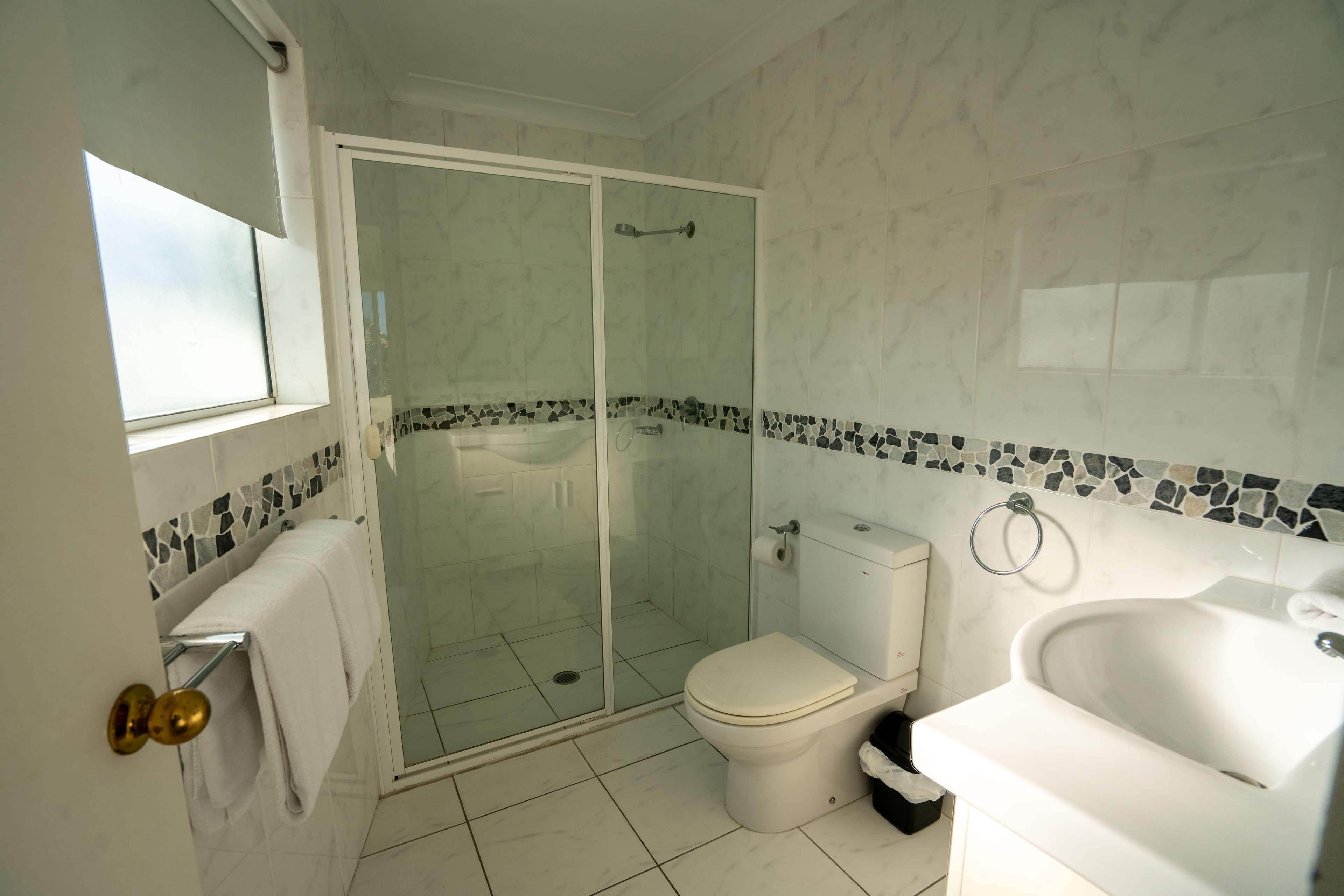 6 Back Street, Biggera Waters QLD 4216, Biggera Waters - Thumbnail 8