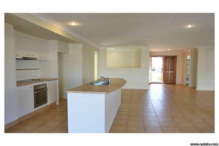 10 Citrinus Court, ORMEAU QLD 4208, Ormeau - Thumbnail 2