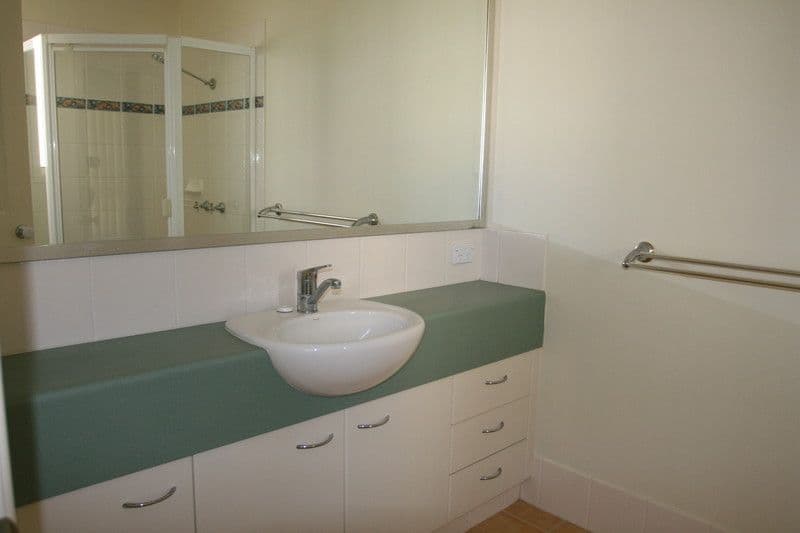 10 Citrinus Court, ORMEAU QLD 4208, Ormeau - Thumbnail 6