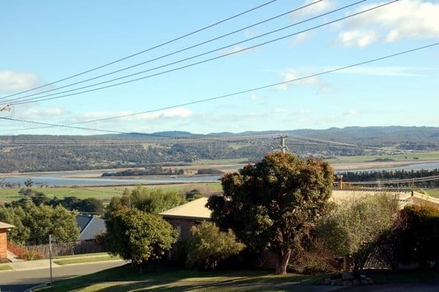 4 El Greco Court, NEWNHAM TAS 7248, Newnham - Thumbnail 3