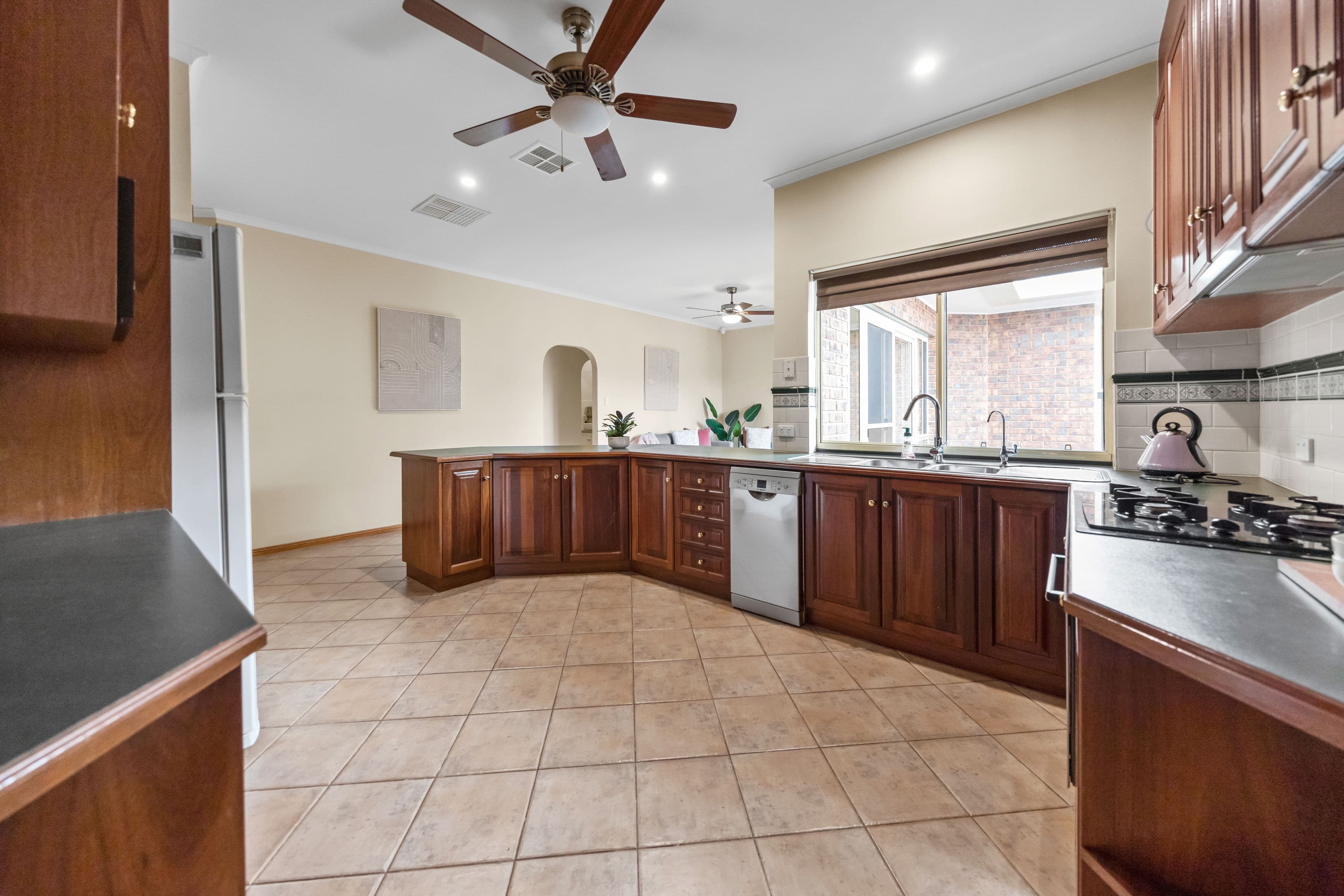 10 Sarah Court, Hillbank SA 5112, Hillbank - Thumbnail 3