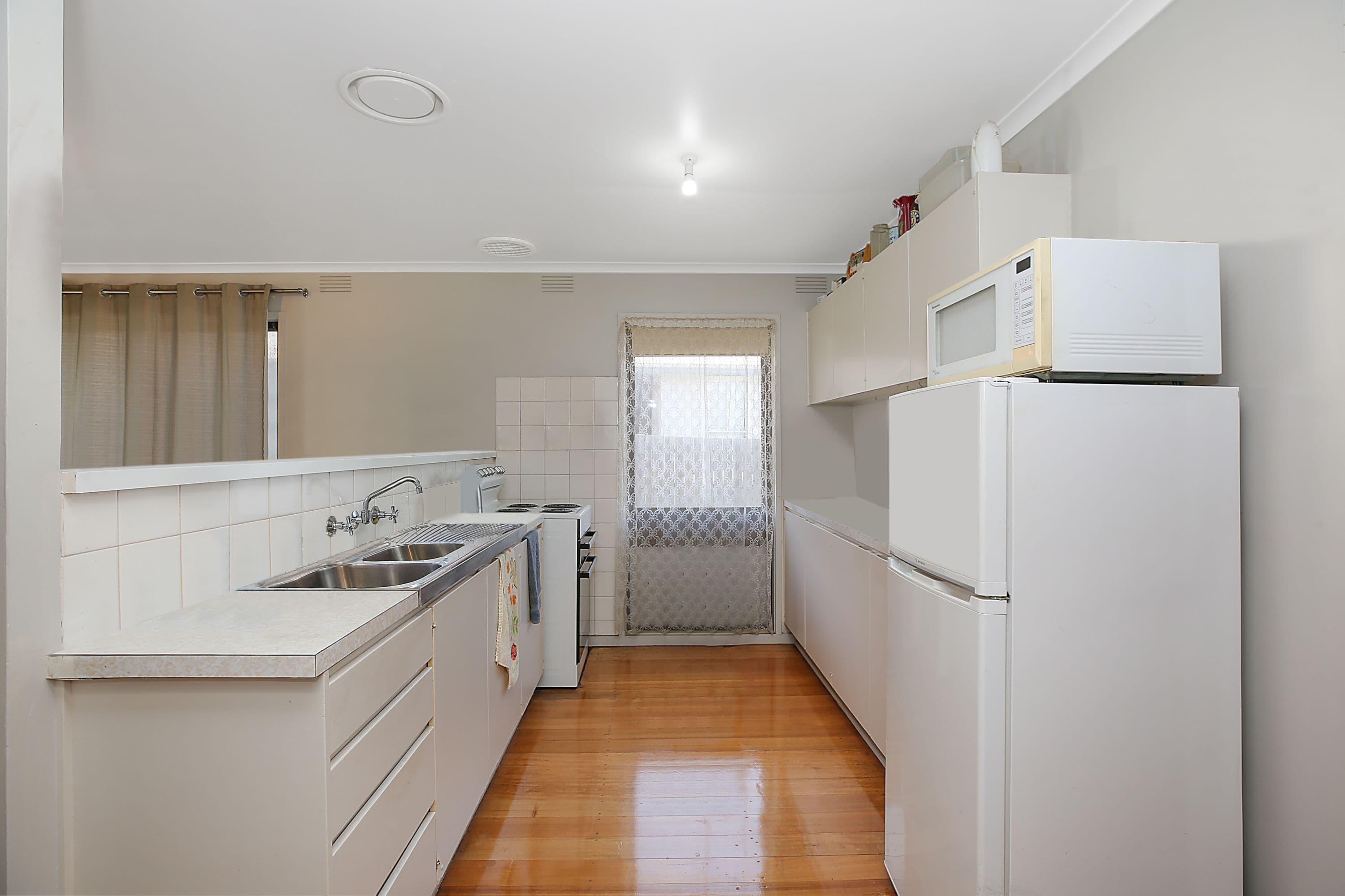 9 Gunner Street, Camperdown VIC 3260, Camperdown - Thumbnail 2