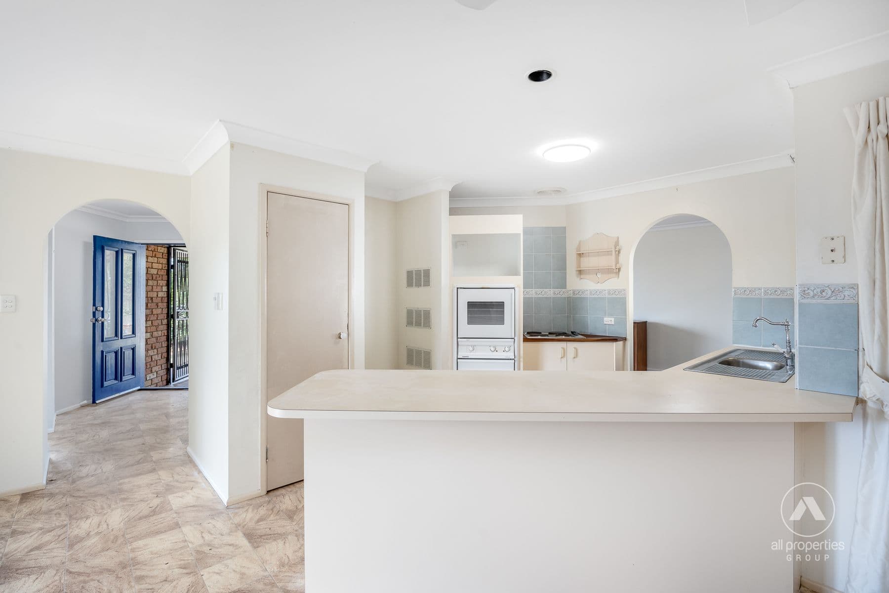25 Viewbank Court, Beenleigh QLD 4207, Beenleigh - Thumbnail 2