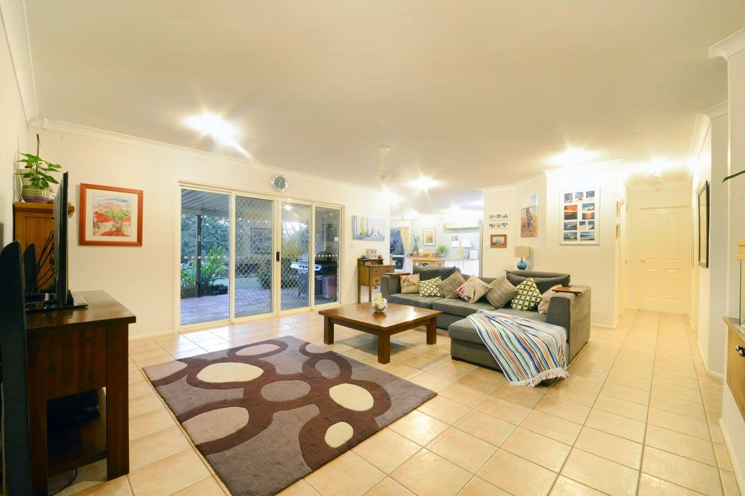 42 Valley Drive, Cannonvale QLD 4802, Cannonvale - Thumbnail 2