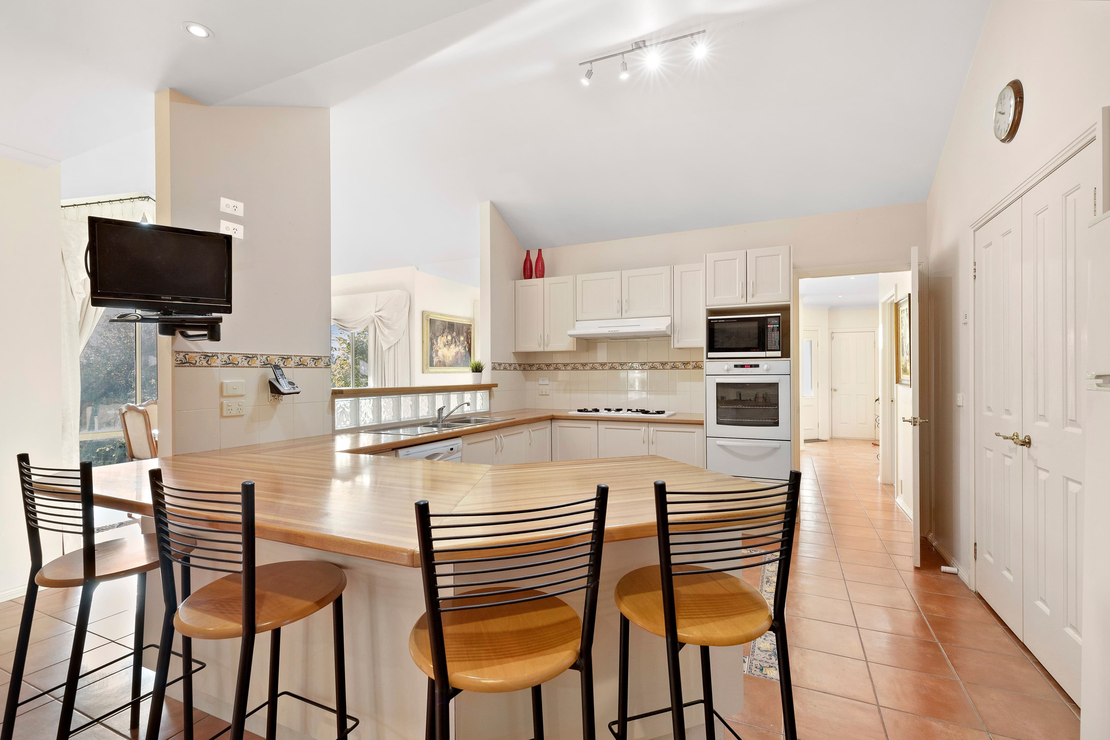 22 Secrets Way, Mount Martha VIC 3934, Mount Martha - Thumbnail 6