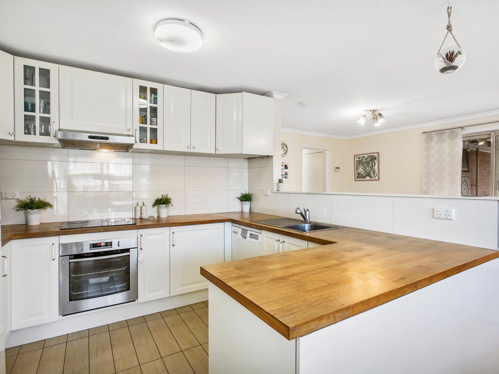 14 Hollydale Close, Berwick VIC 3806, Berwick - Thumbnail 3