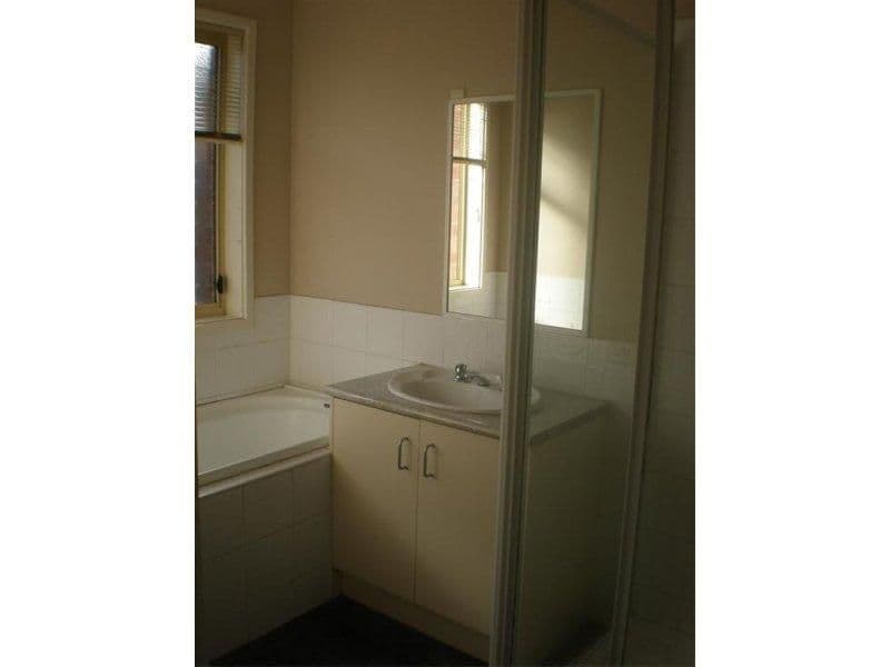 6 Osborne, WALLAN VIC 3756, Wallan - Thumbnail 2