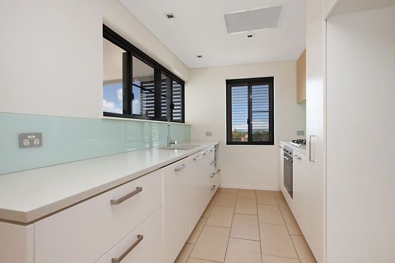 19 Kitchener Drive, DARWIN NT 0800, Darwin City - Thumbnail 4