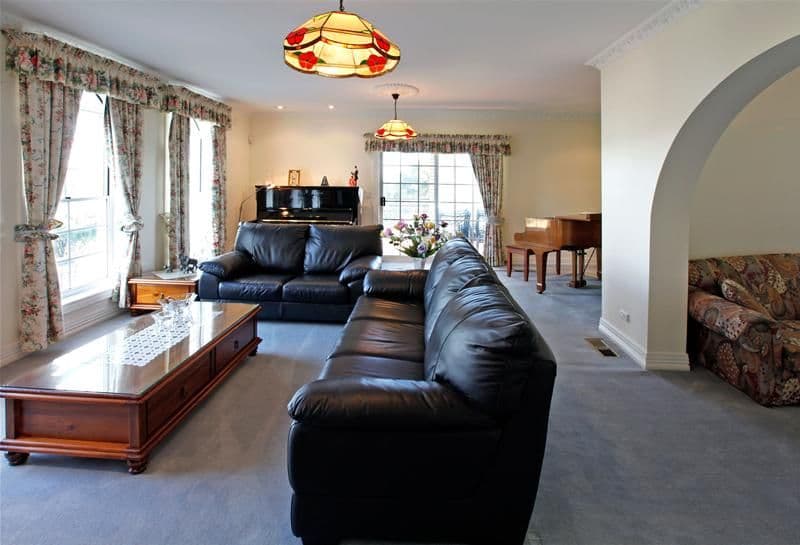 30 Warrenwood Place, BUNDOORA VIC 3083, Bundoora - Thumbnail 2