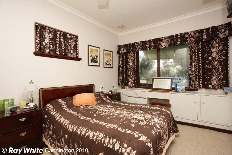 57 Hopkinson Way, WILSON WA 6107, Wilson - Thumbnail 4