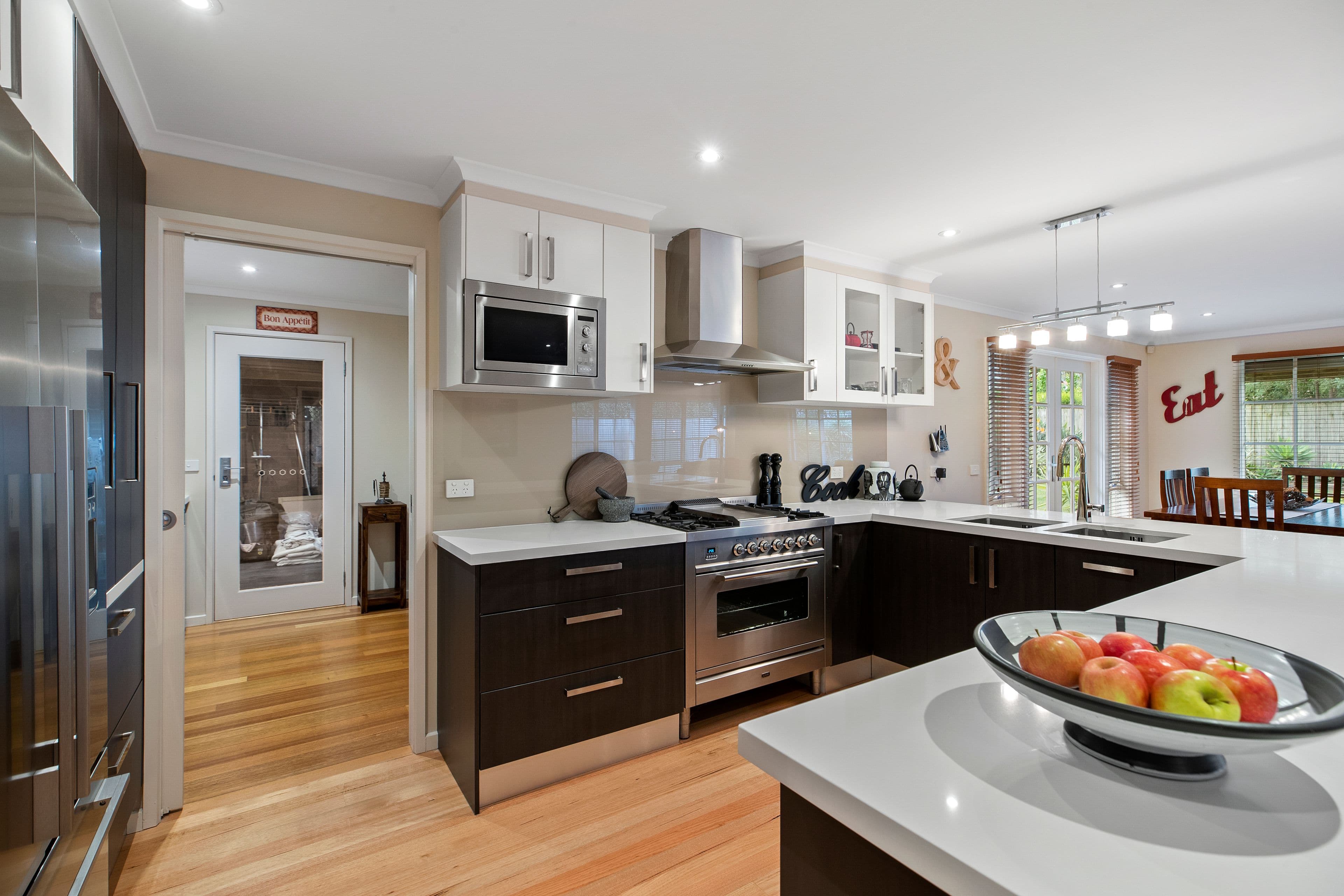 19 Seville Grove, Scoresby VIC 3179, Scoresby - Thumbnail 2