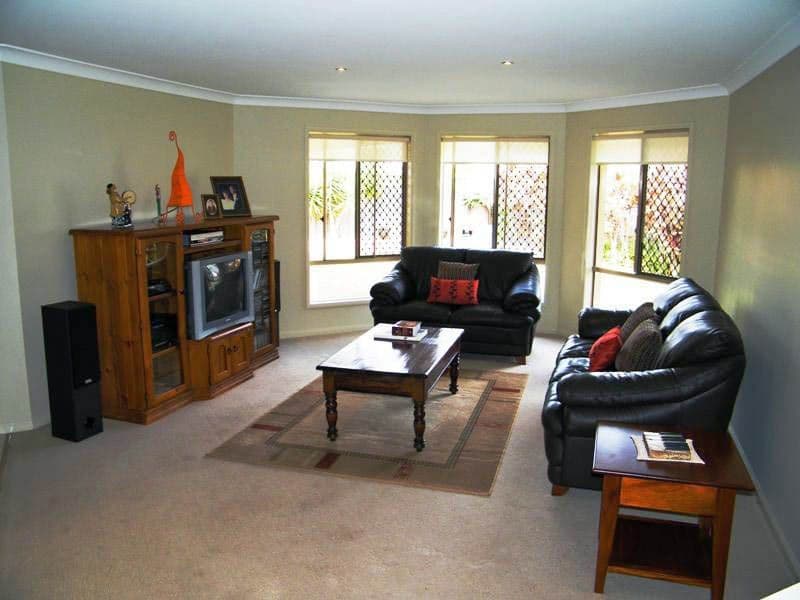 9 Feathertop Crescent, PACIFIC PINES QLD 4211, Pacific Pines - Thumbnail 2