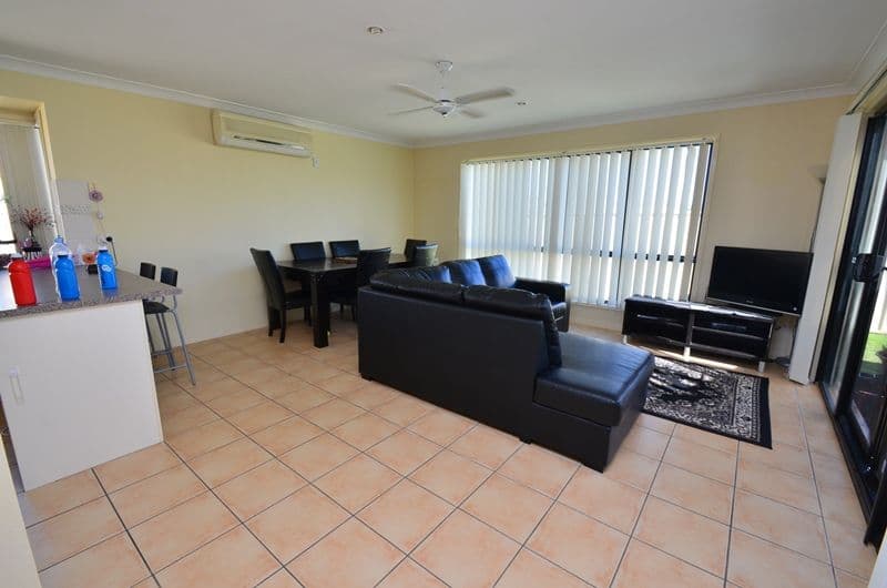 7 Golden Bear Drive, ARUNDEL QLD 4214, Arundel - Thumbnail 2