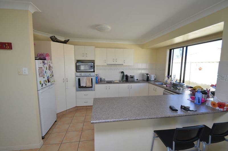 7 Golden Bear Drive, ARUNDEL QLD 4214, Arundel - Thumbnail 3