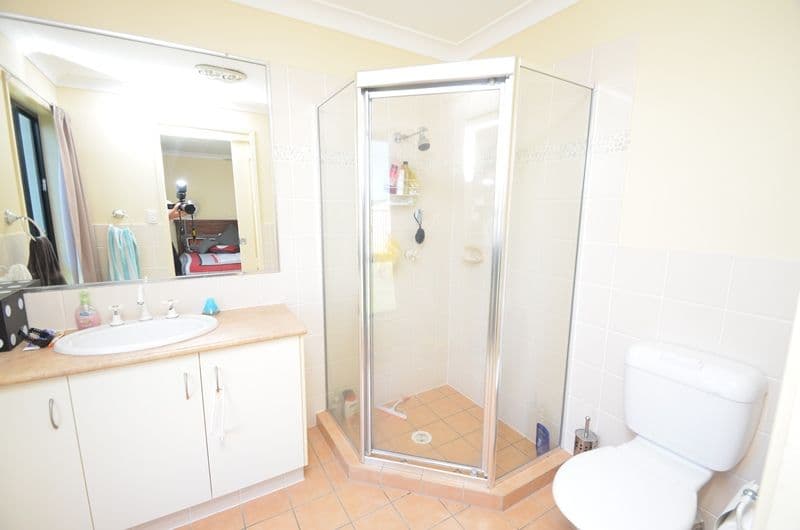7 Golden Bear Drive, ARUNDEL QLD 4214, Arundel - Thumbnail 7