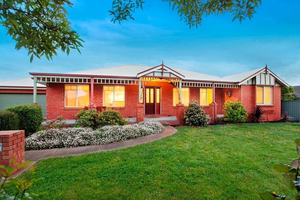 7 Castlebar Close, INVERMAY PARK VIC 3350, Invermay Park - Image 1